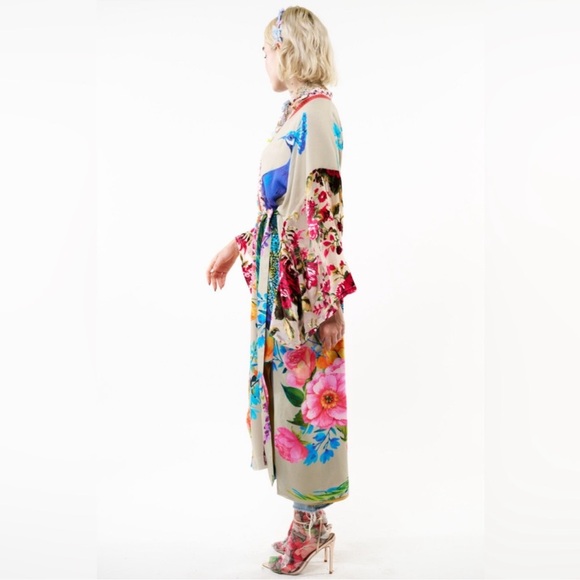 The Fantasy Kimono, Aratta, NWT, OS
Aratta
Size: OS
$210 $303 - Picture 8 of 12